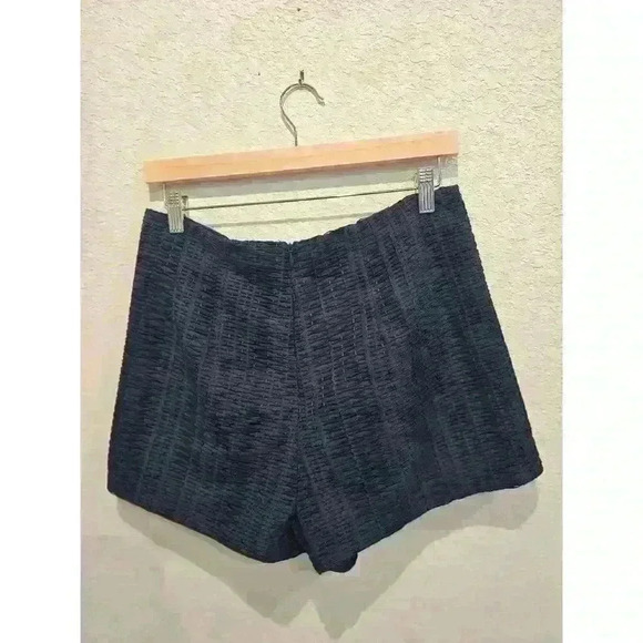 Bcbg Navy Shorts. - Picture 3 of 4